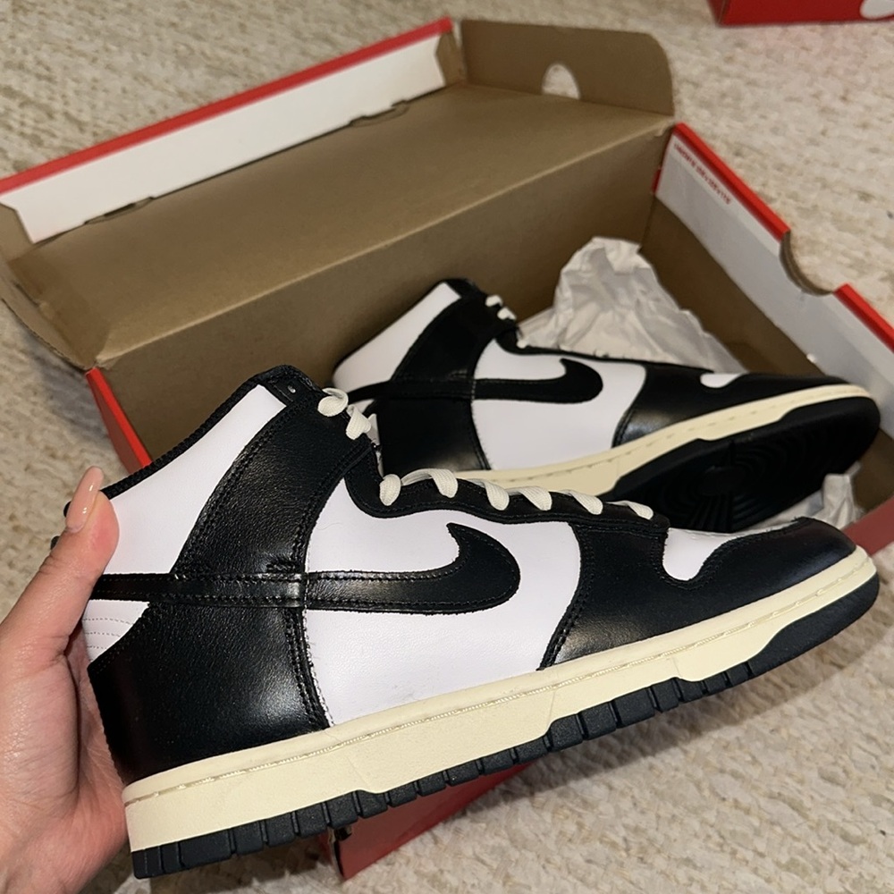 Nike Dunk High - Vintage Black 8 Women 6.5 Men
